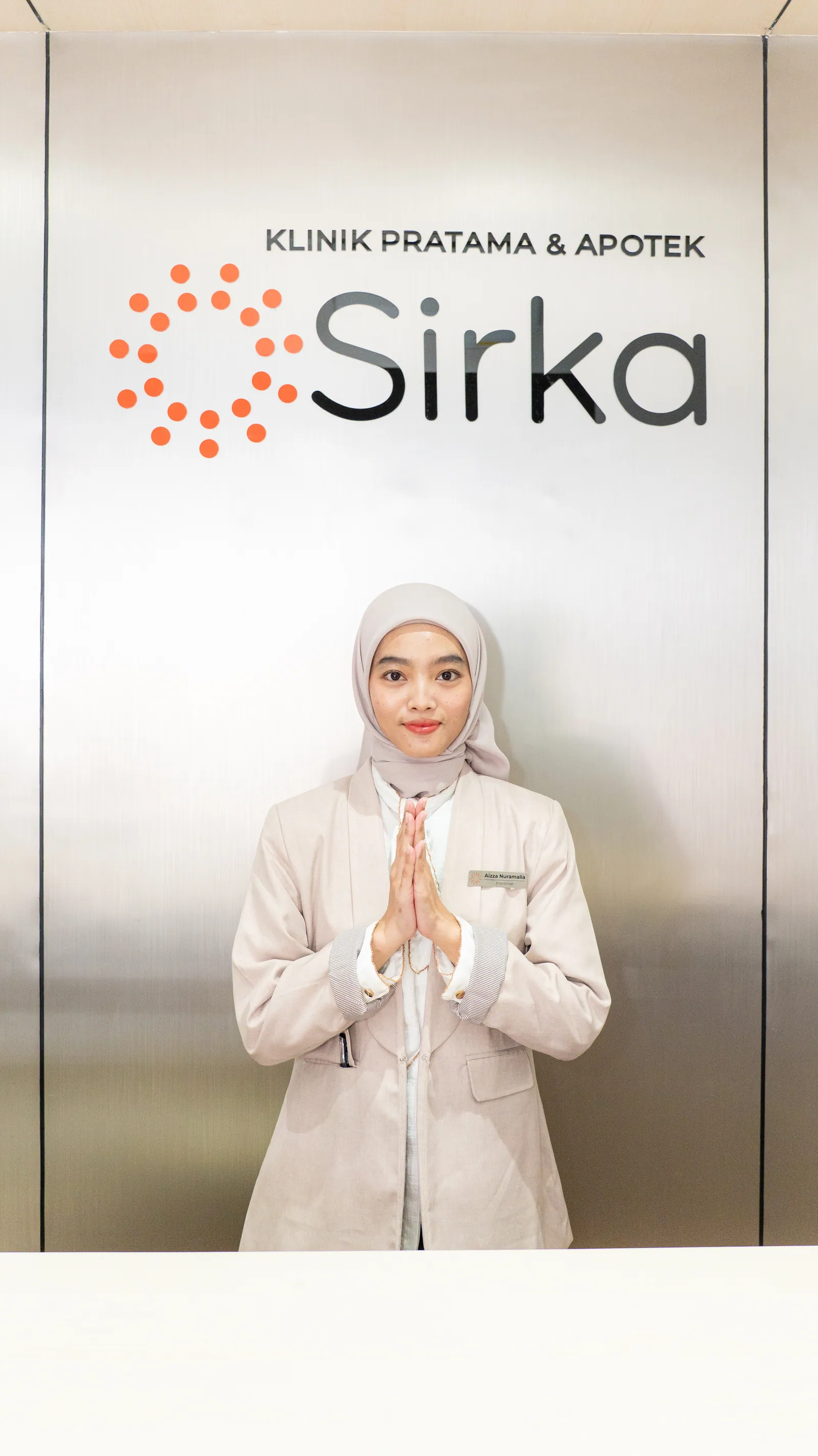 Area resepsionis Klinik Sirka Kelapa Gading